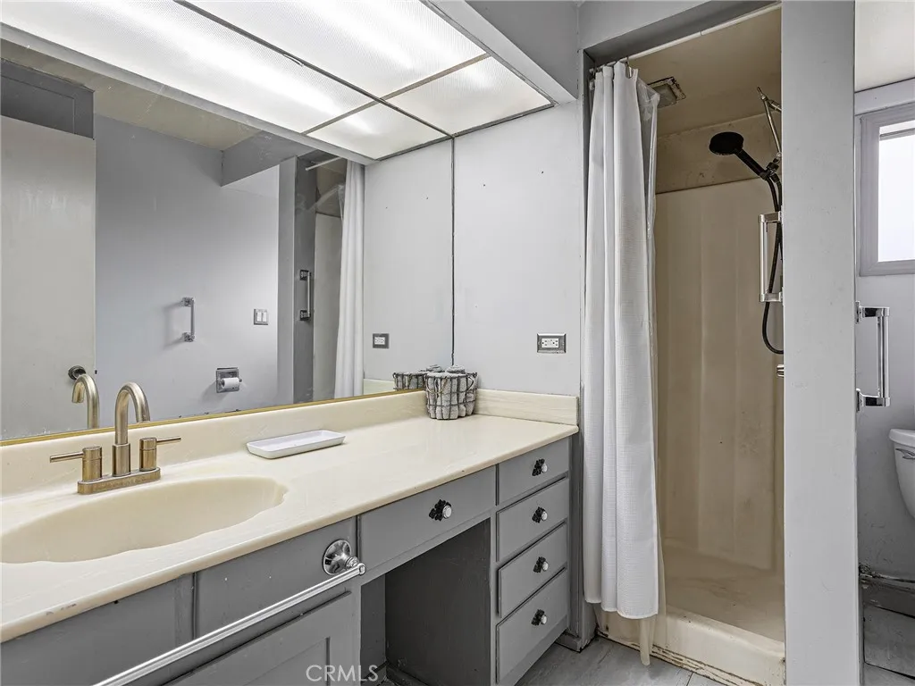 Additional image 80 of 836 N Parish Place, Burbank, CA 91506