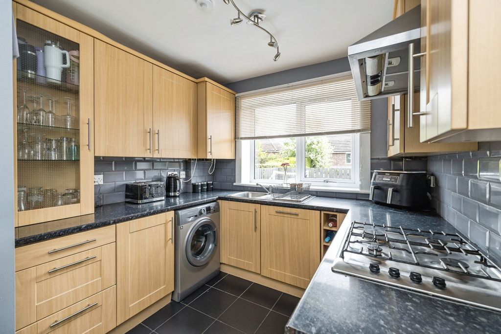 Additional image 5 of 3 bed flat for saleEaster Drylaw Drive, Edinburgh EH4