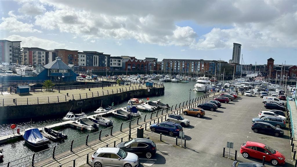 Additional image 7 of 3 bed flat for salePocketts Wharf, Marina, Swansea SA1