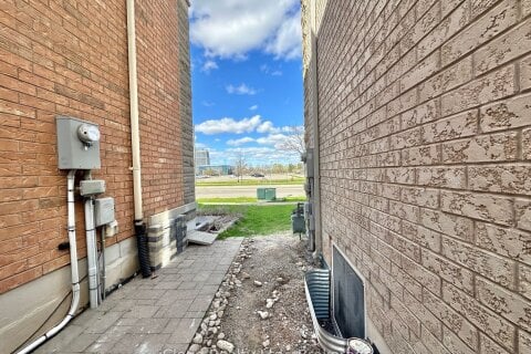 Additional image 8 of Basement-704 Santa Maria Boulevard, Milton, ON, L9T 7P2