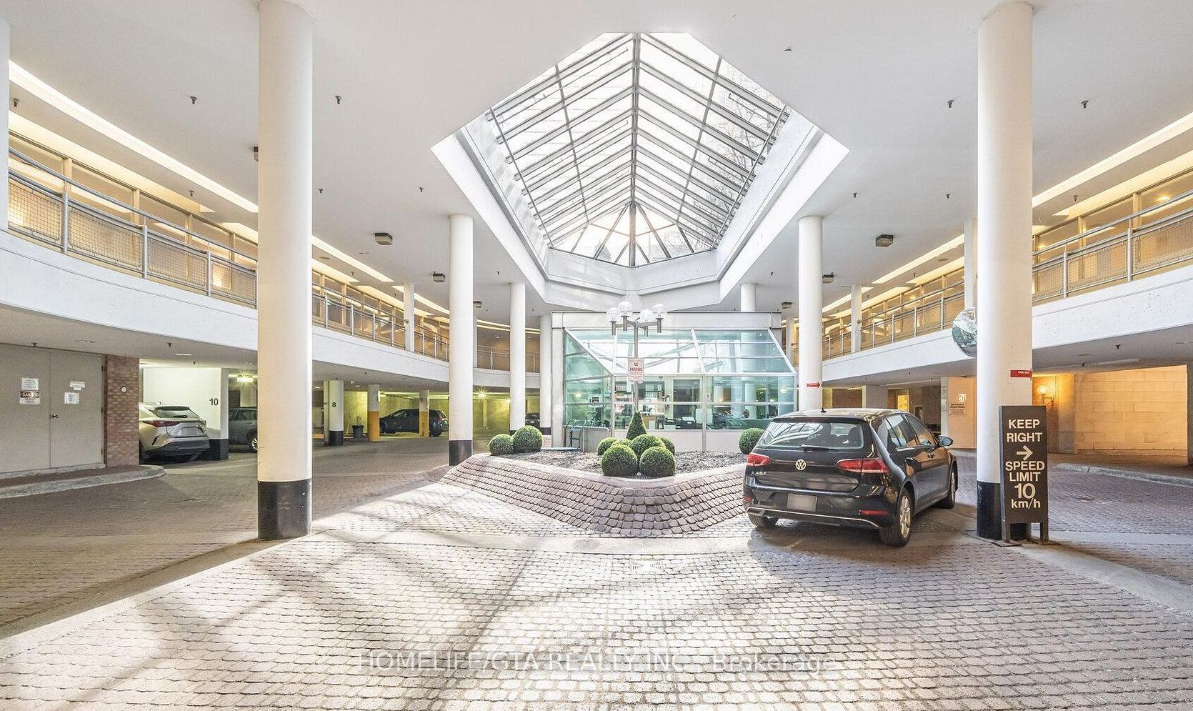 Additional image 3 of 707-717 Bay Street, Toronto, ON, M5G 2J9