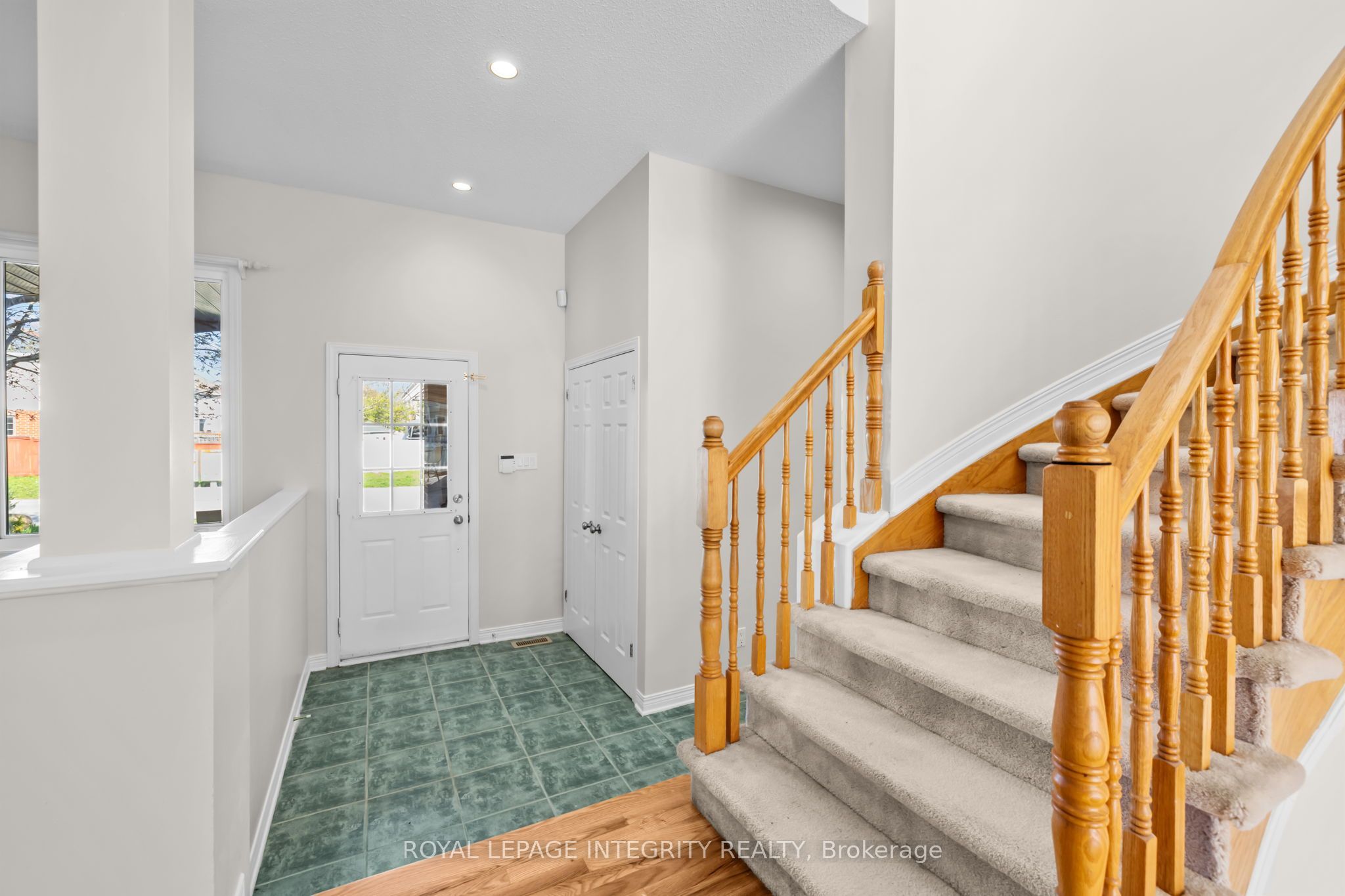 Additional image 3 of 4 Tamarack Place N, Ottawa, ON, K2J 4R3