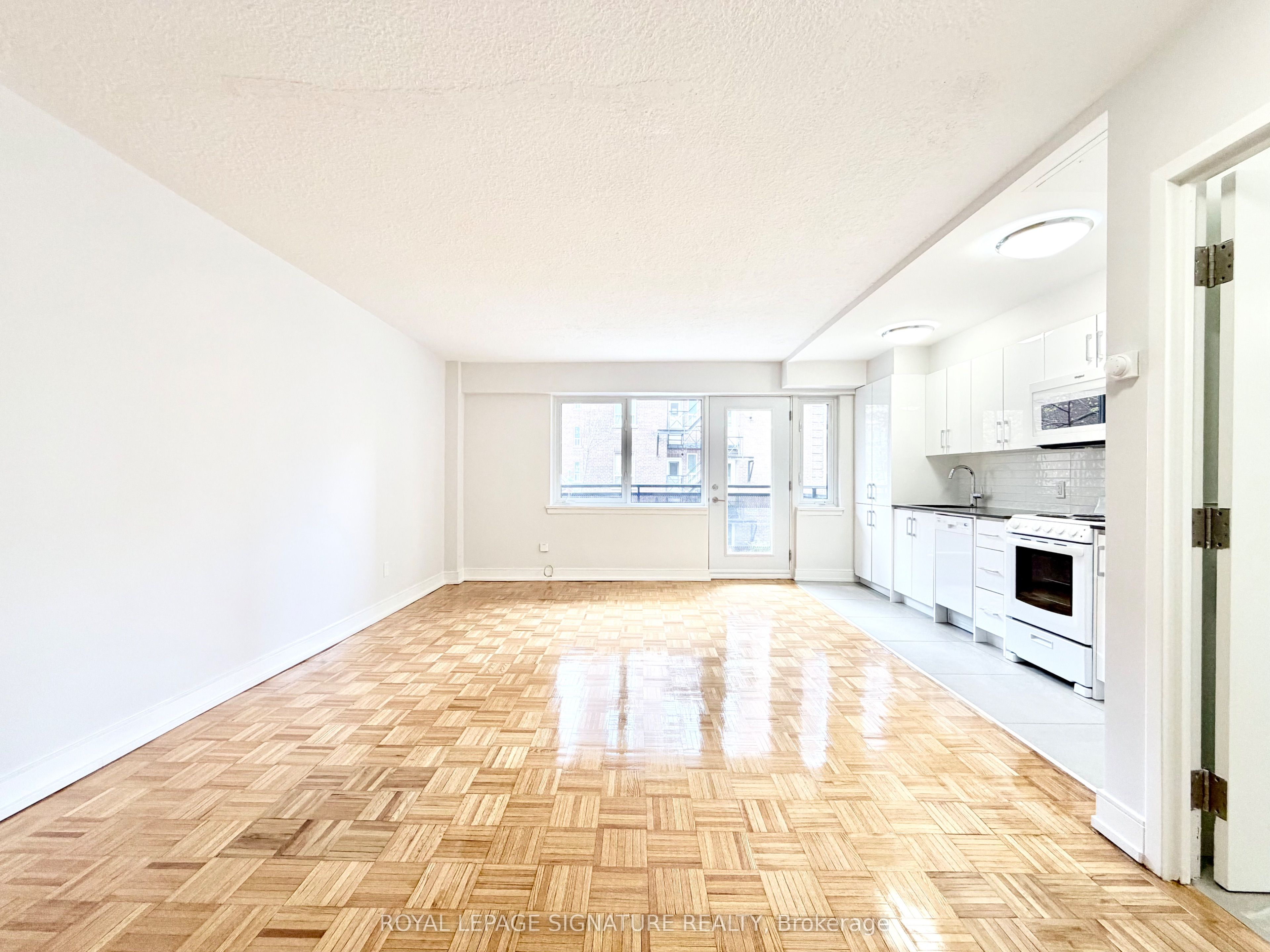 Additional image 2 of 203-95 Lawton Boulevard, Toronto, ON, M4V 1Z8