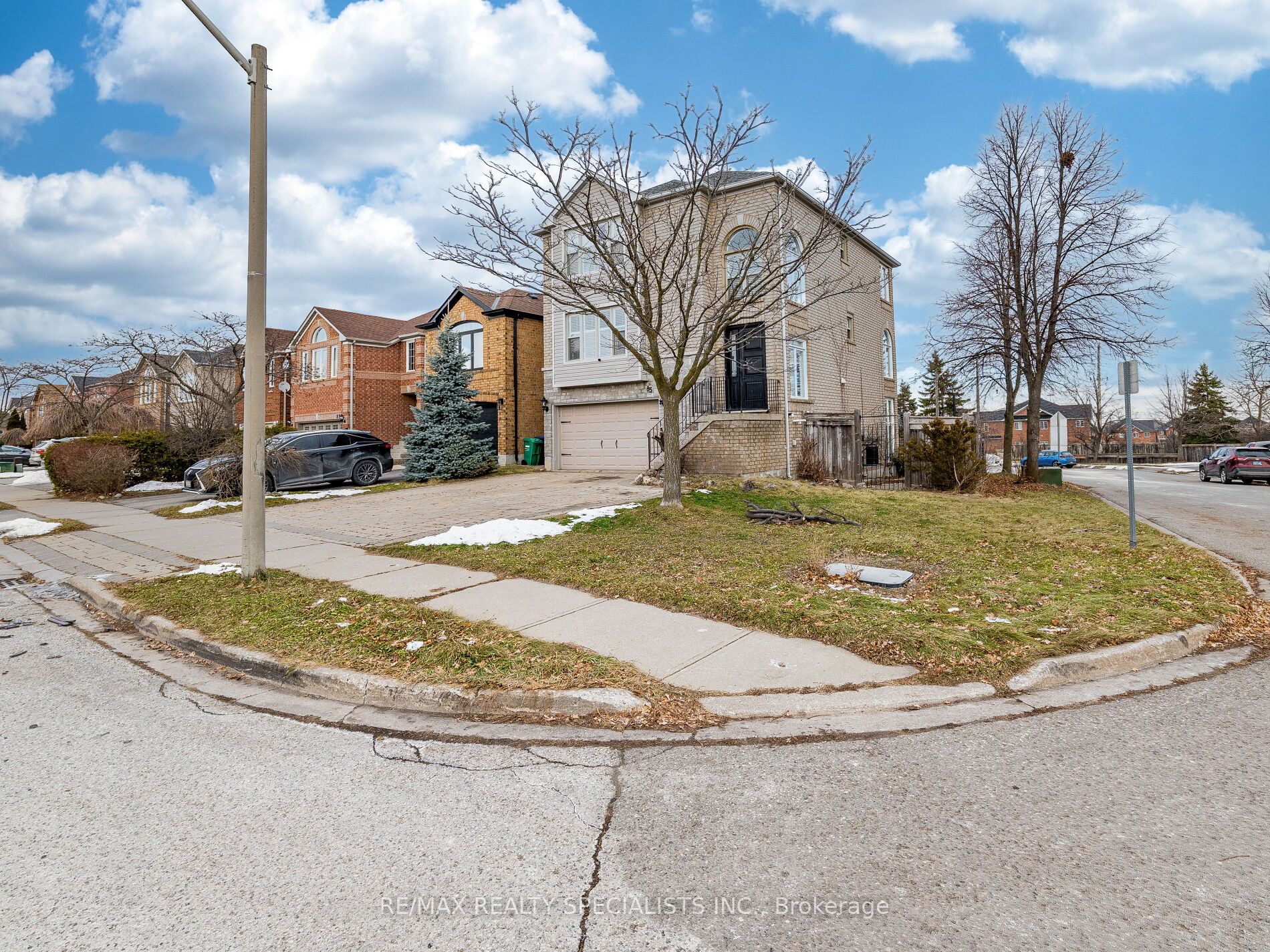 Additional image 3 of 85 Forestgrove Circle, Brampton, ON, L6Z 4T5
