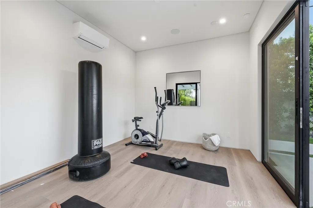 Additional image 39 of 19141 Erwin St, Tarzana, CA 91335