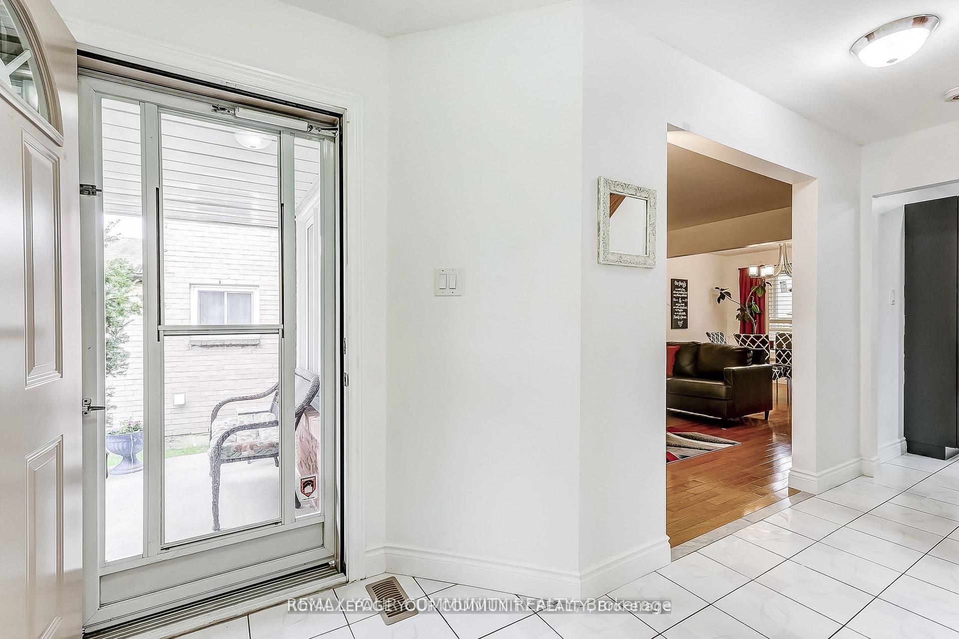 Additional image 5 of 660 Foxwood Trail, Pickering, ON, L1V 3X8