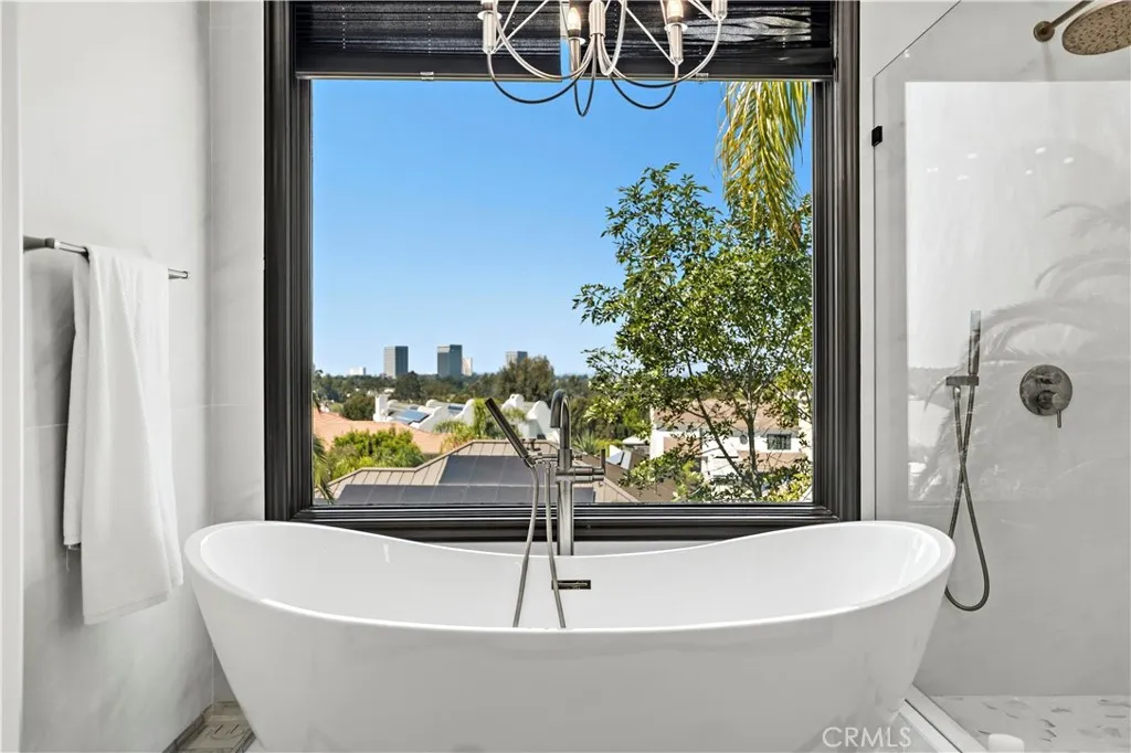 Additional image 24 of 19 Belmont, Newport Beach, CA 92660