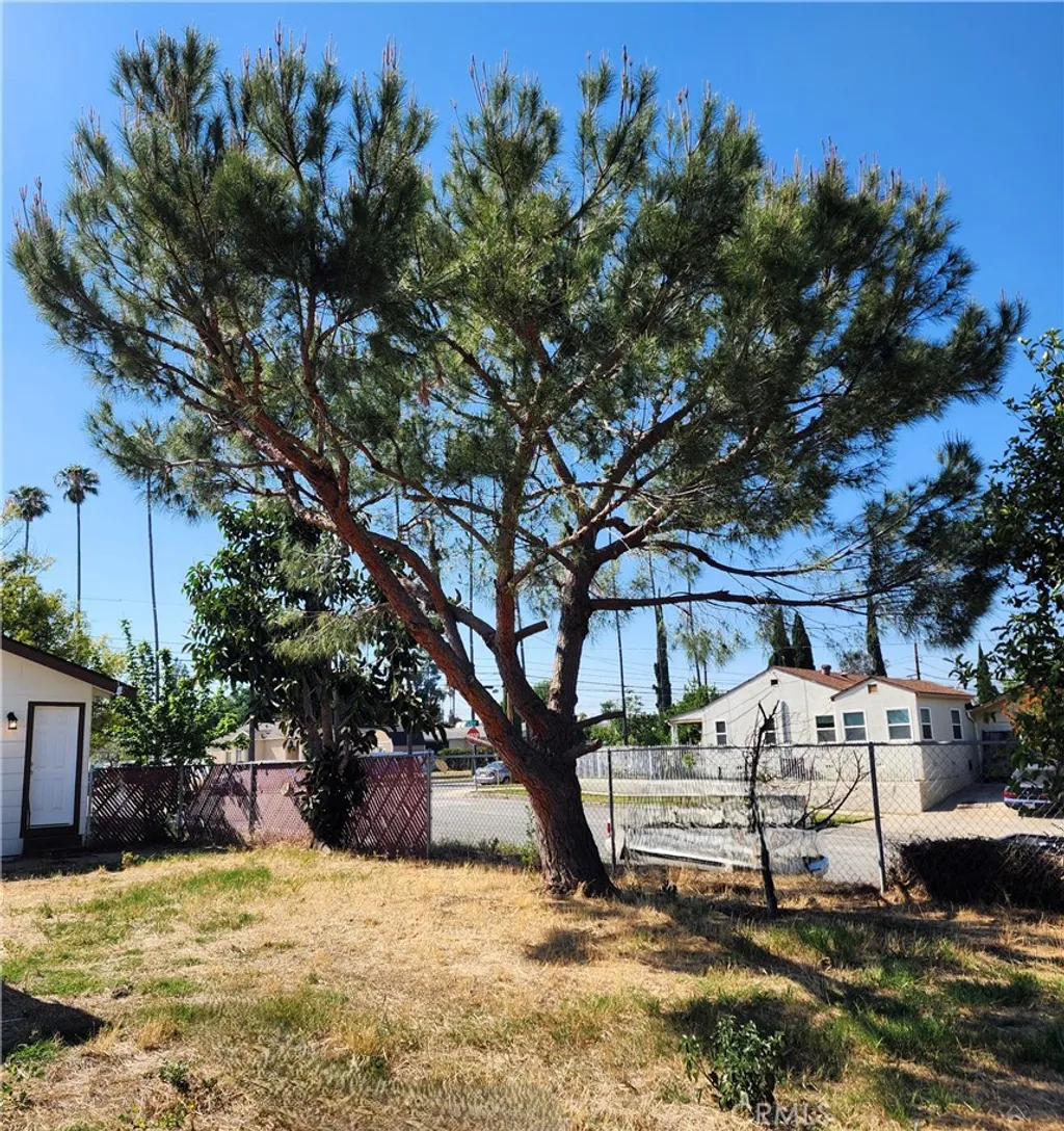 390 N 4th Street, Colton, CA 92324
