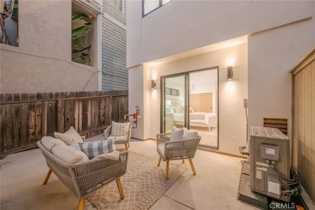Additional image 58 of 89 Bayview Dr, Manhattan Beach, CA 90266
