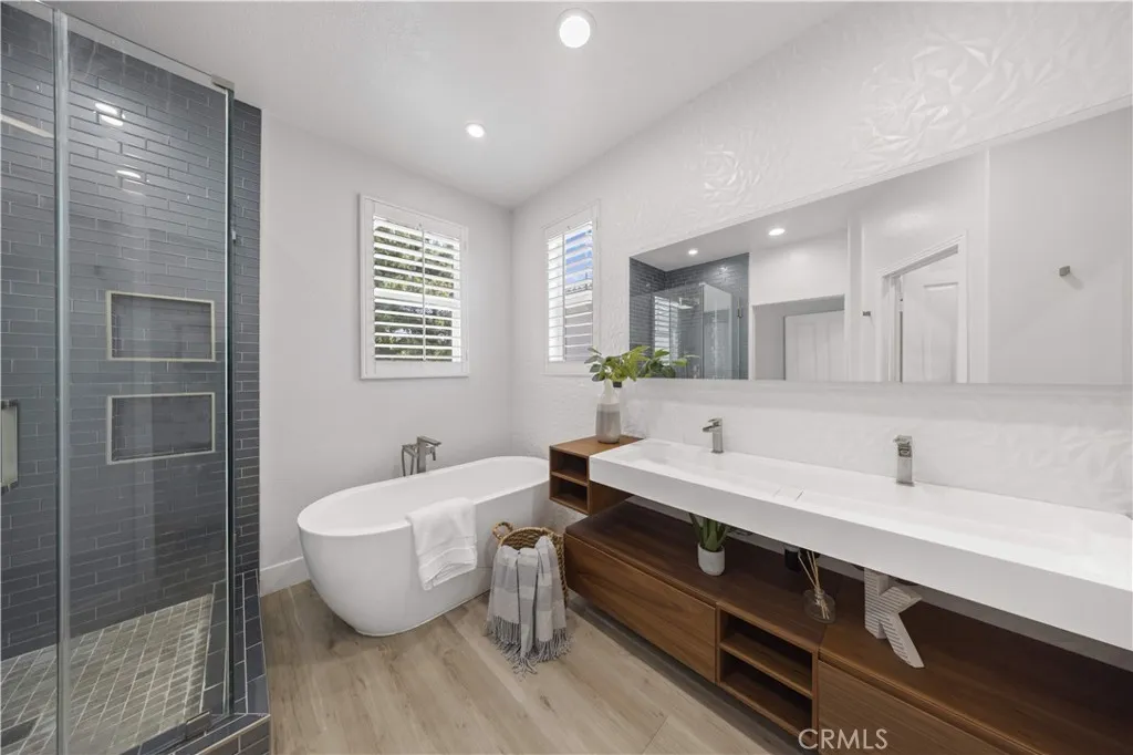 Additional image 75 of 328 Flyers Ln, Tustin, CA 92782
