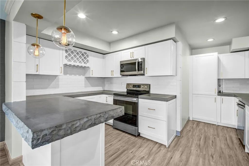 Additional image 52 of 972 E California Blvd Unit 304, Pasadena, CA 91106