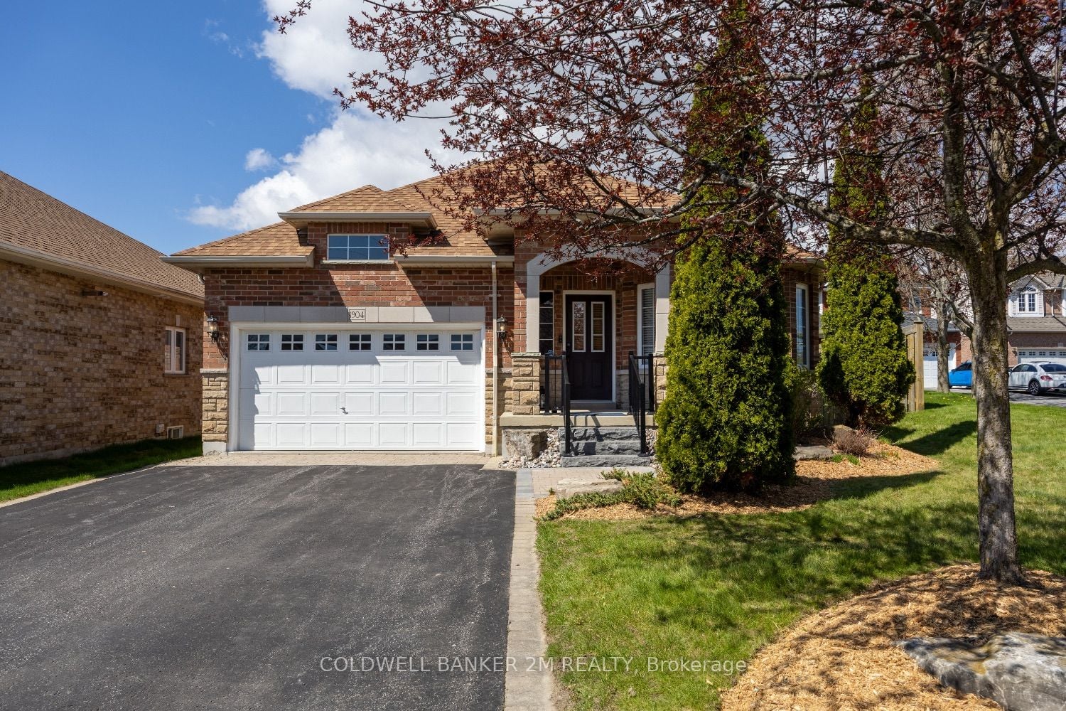1904 Clearwater Court, Oshawa, ON, L1K 2Z6