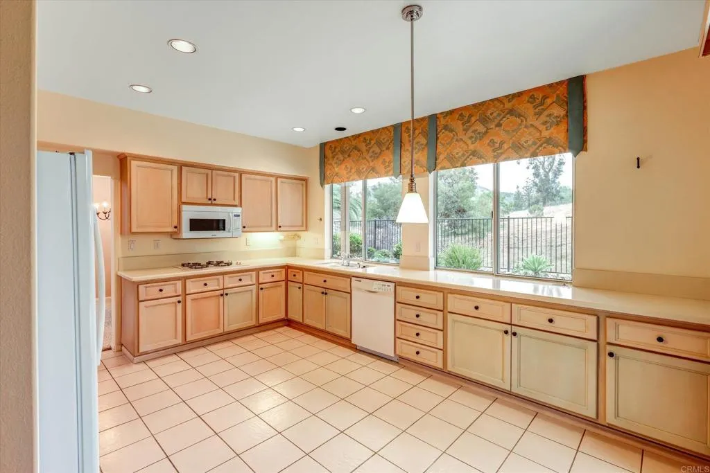 Additional image 13 of 13858 Esprit Avenue, San Diego, CA 92128