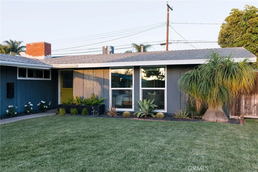 Additional image 62 of 2566 Oxford Ln, Costa Mesa, CA 92626