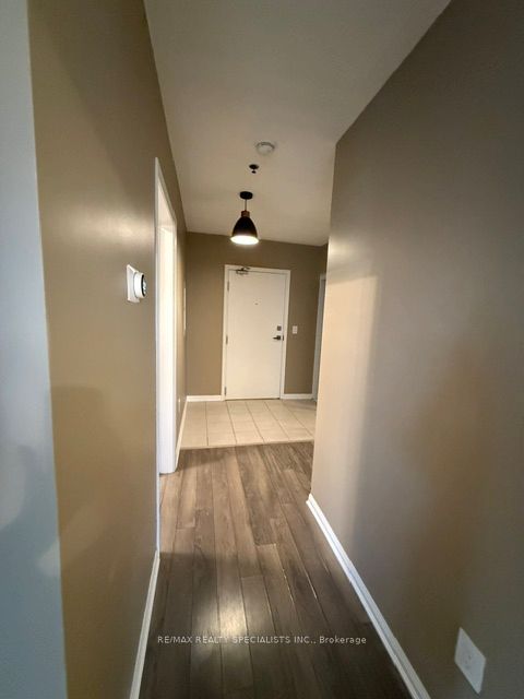 203-70 Baycliffe Crescent, Brampton, ON, L7A 0Z5 photo 5