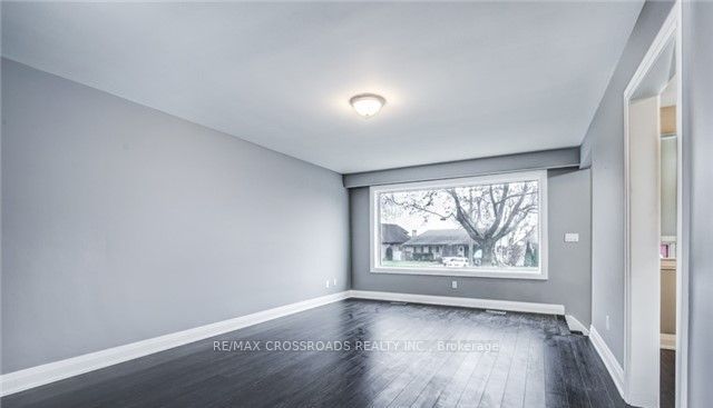 Additional image 4 of Main Floor-133 Labrador Drive, Oshawa, ON, L1H 7E4