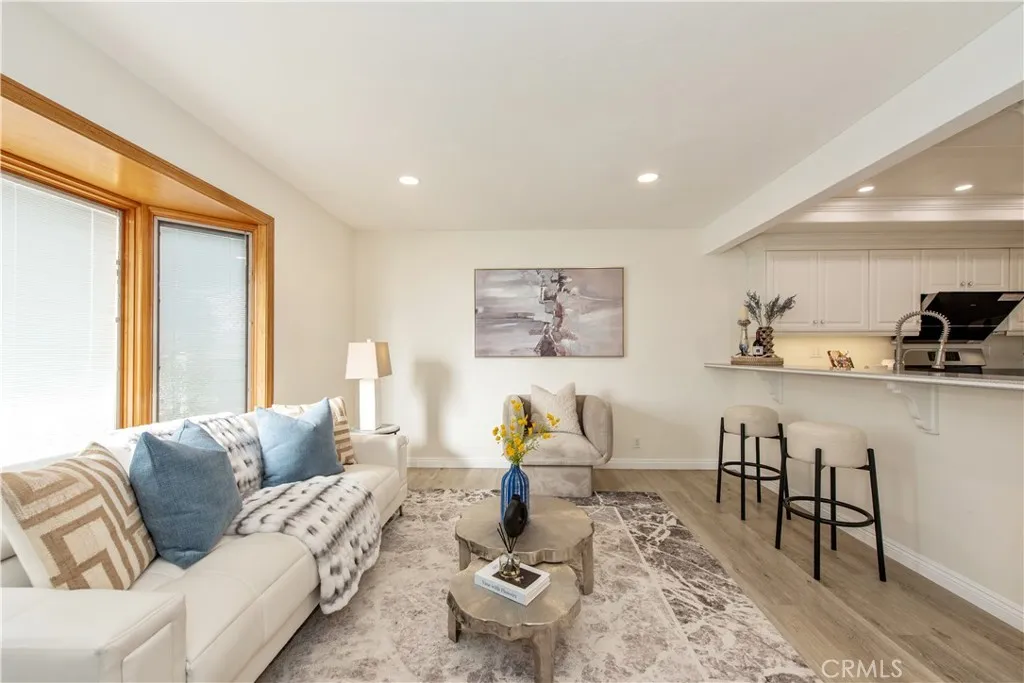 Additional image 17 of 19 Alabaster, Irvine, CA 92614