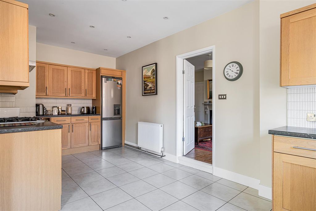 Additional image 6 of 4 bed detached house for saleCollege Rise, Maidenhead SL6
