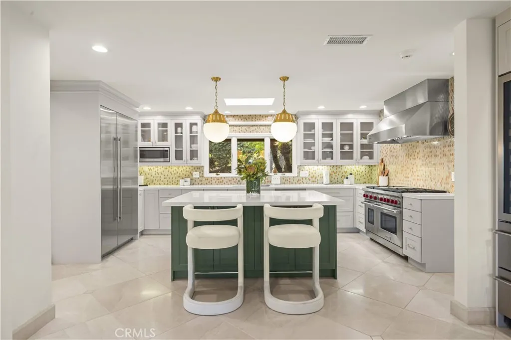 Additional image 14 of 16935 Esquira Pl, Encino, CA 91436