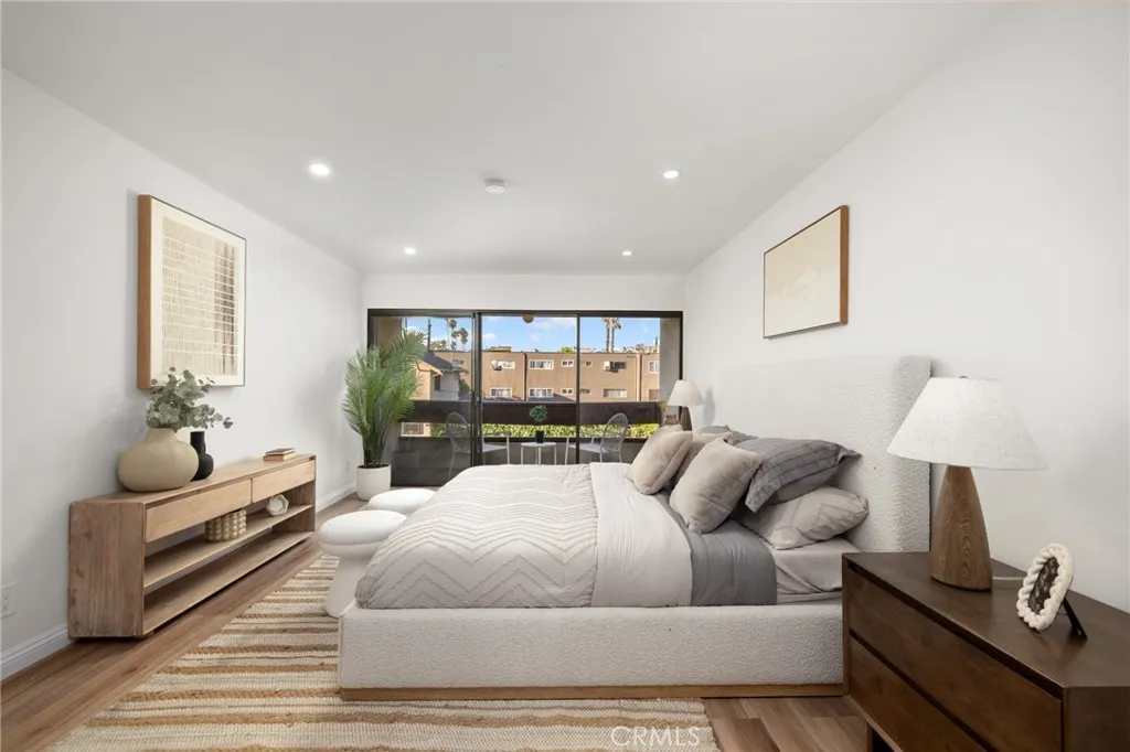Additional image 86 of 300 S Reno Street Unit 303, Los Angeles, CA 90057
