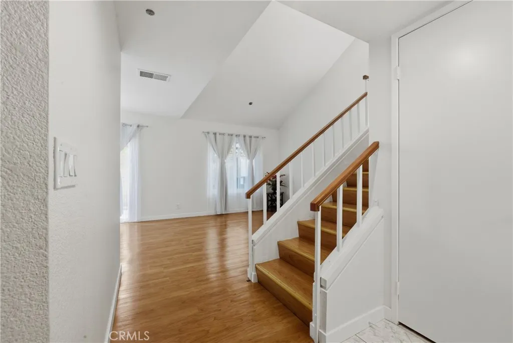 Additional image 13 of 403 S Newhope unit C St, Santa Ana, CA 92704