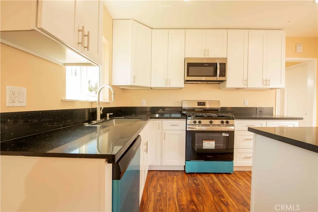 Additional image 127 of 7630 Minstrel Ave, Canoga Park, CA 91304