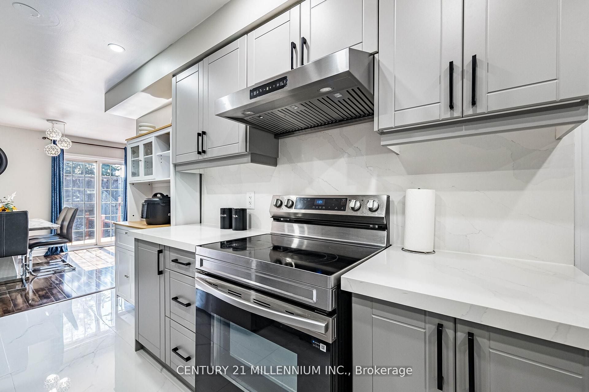100 Monaco Court, Brampton, ON, L7A 1X2 photo 2