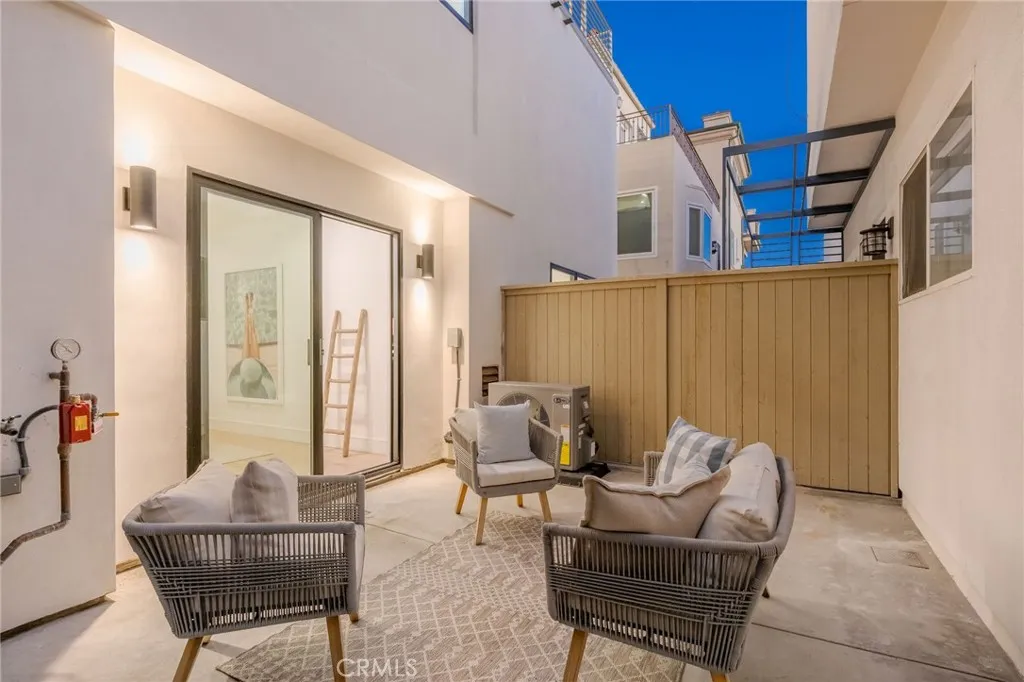 Additional image 59 of 89 Bayview Dr, Manhattan Beach, CA 90266