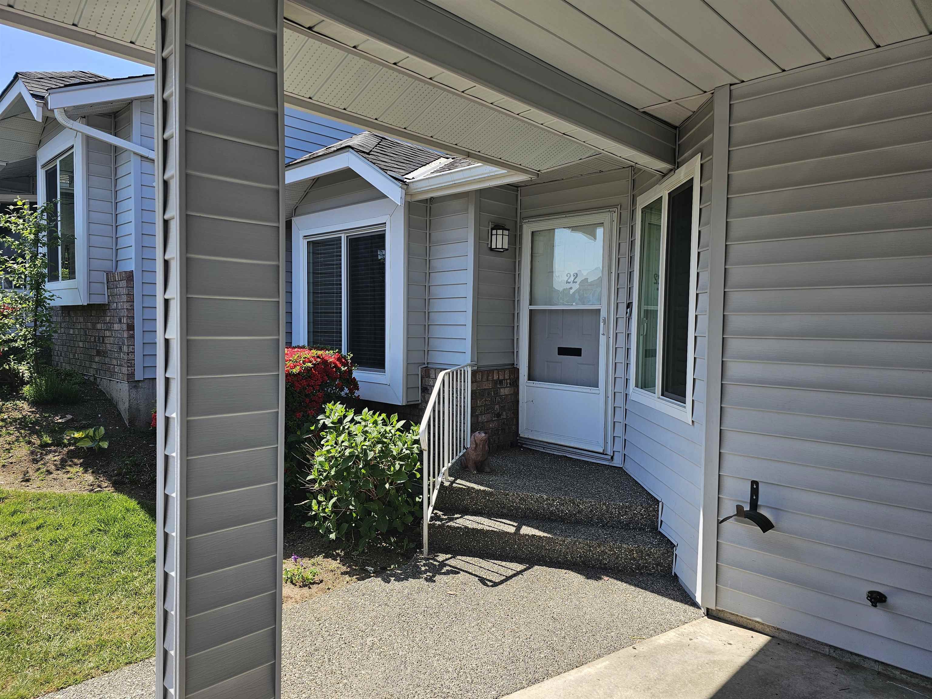 22-2989 Trafalgar Street, Abbotsford, BC, V2S 7X9