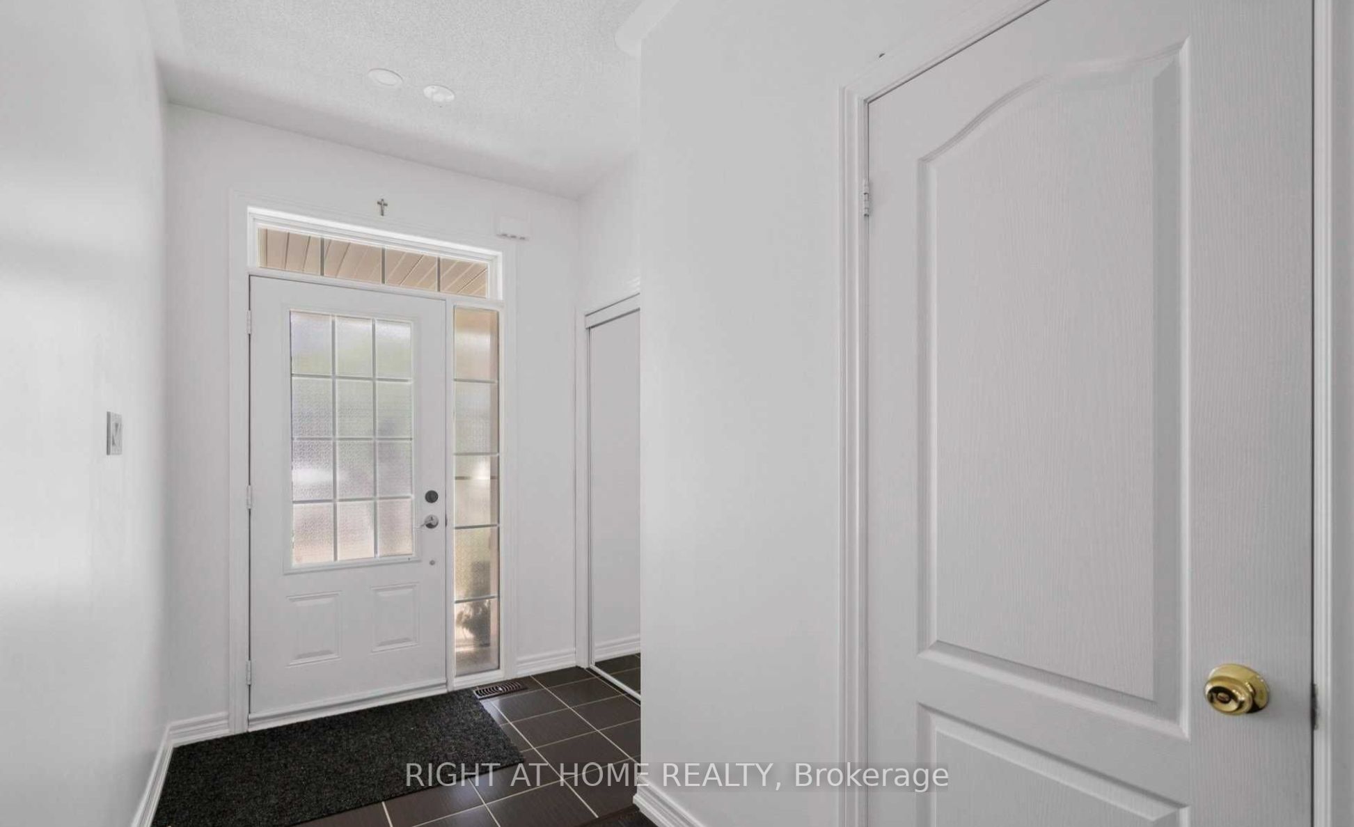 Additional image 4 of 18 Luisa Street, Bradford West Gwillimbury, ON, L3Z 0P2