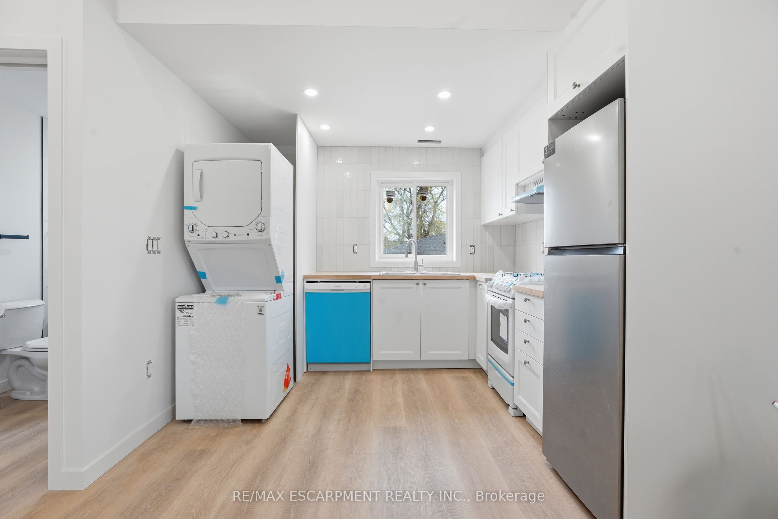Additional image 4 of 1049 Glencairn Avenue, Toronto, ON, M6B 2B1
