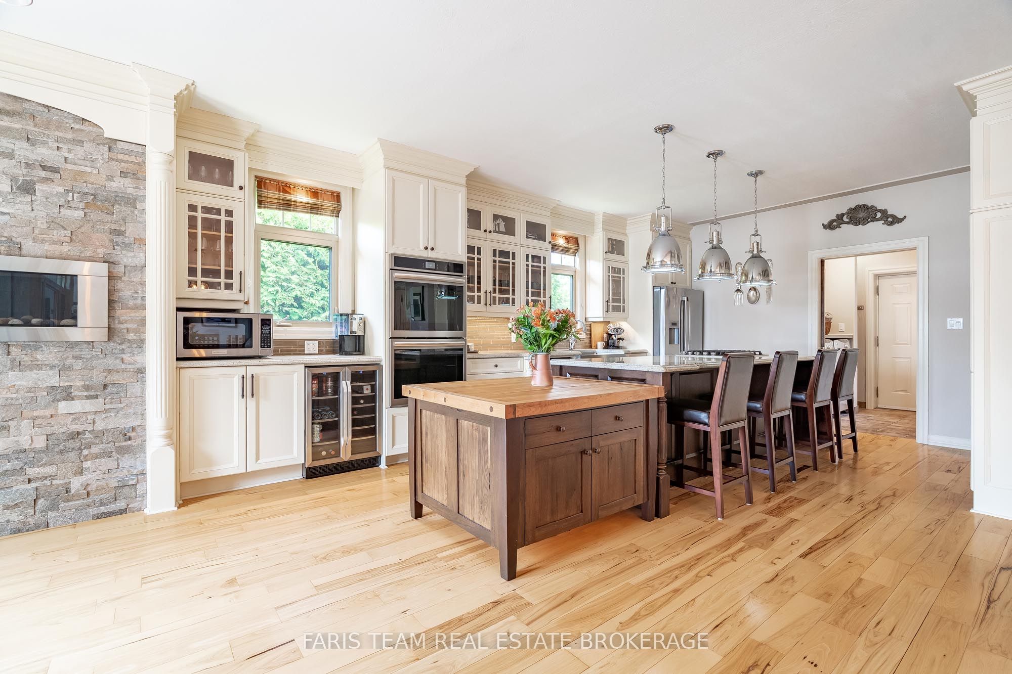 219 Champlain Road, Penetanguishene, ON, L9M 1S2 photo 5