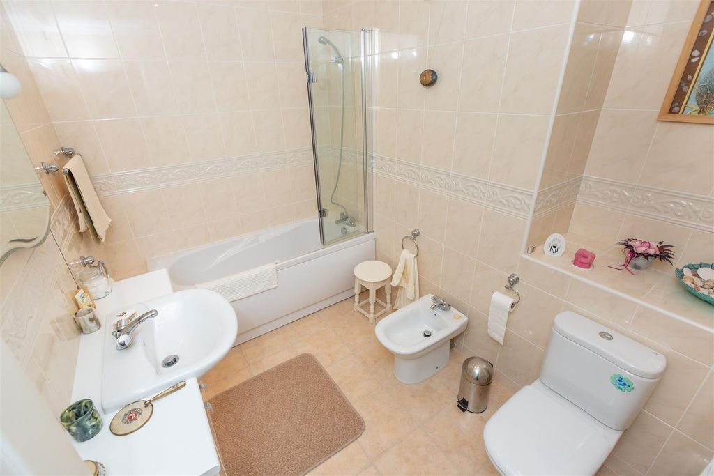 Additional image 18 of 3 bed flat for salePocketts Wharf, Marina, Swansea SA1