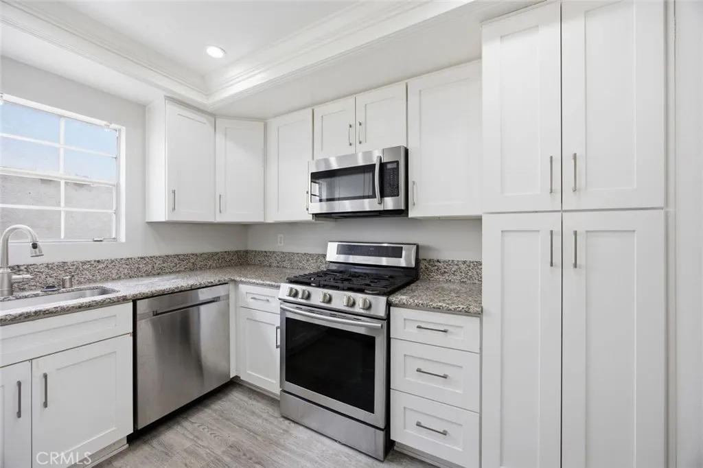 Additional image 31 of 8927 Cedros Avenue Unit 8, Panorama City, CA 91402