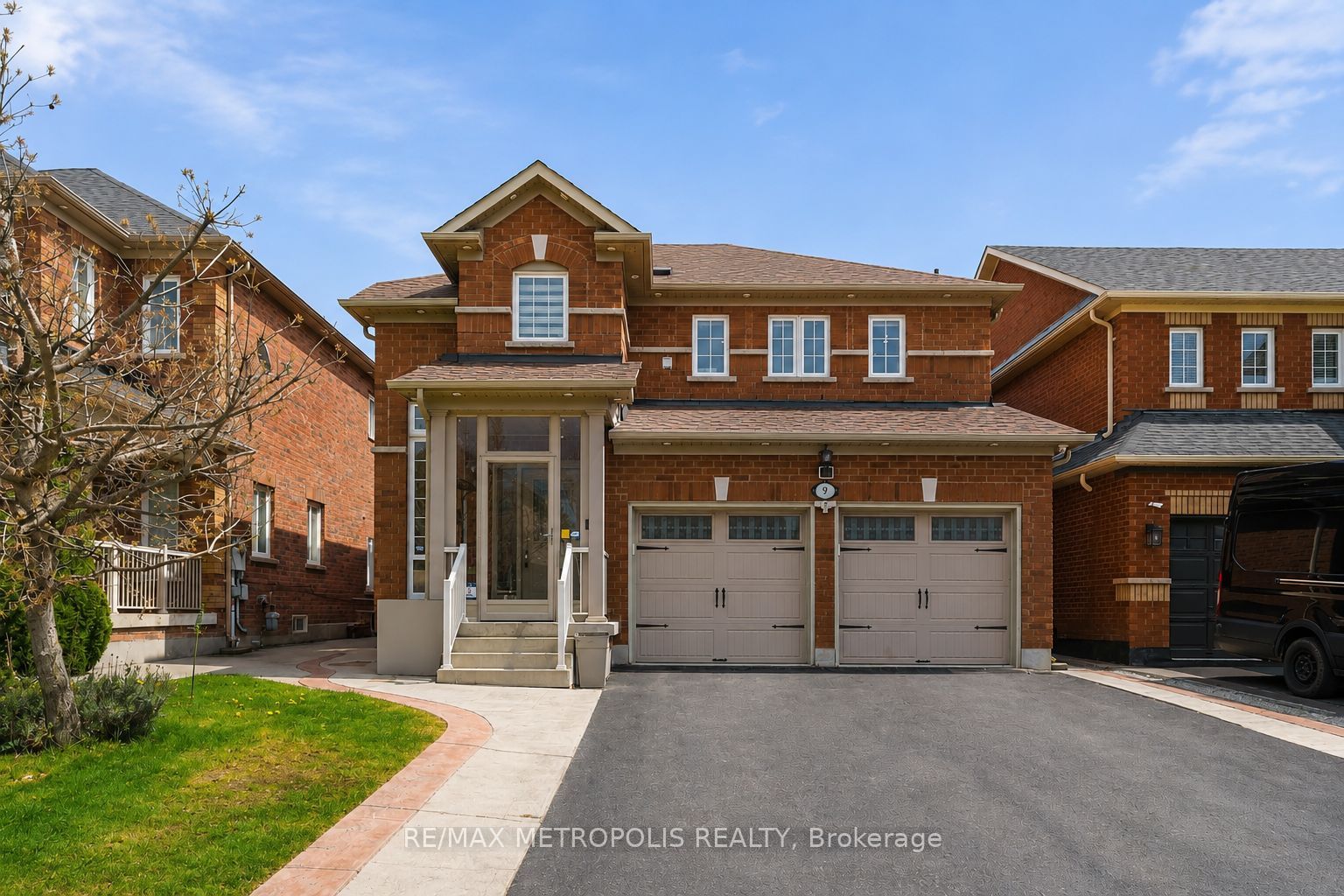 9 Tan Lane, Brampton, ON, L6P 0Z9