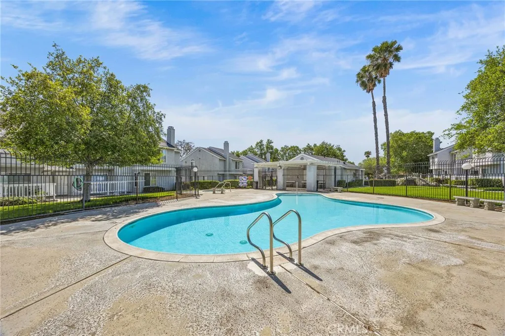 Additional image 21 of 174 W Walnut Ave Unit B, Rialto, CA 92376