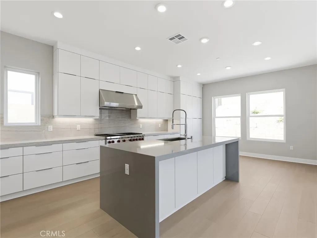 Additional image 4 of 132 Creation, Irvine, CA 92618