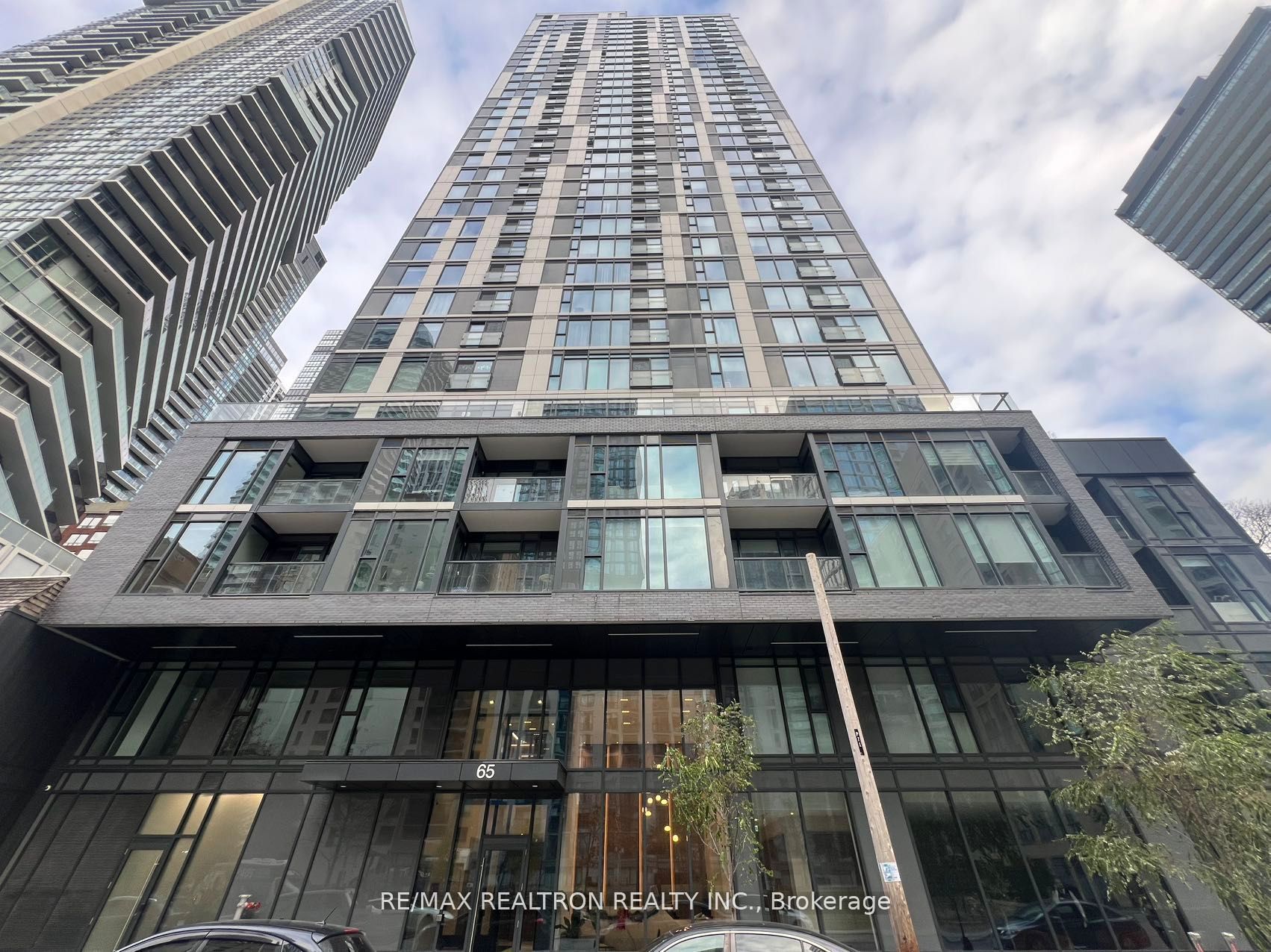 1903-65 Mutual Street, Toronto, ON, M5B 2A9