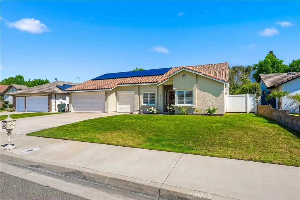 9830 Golden Arrow Ln, Rancho Cucamonga, CA 91701 photo 3
