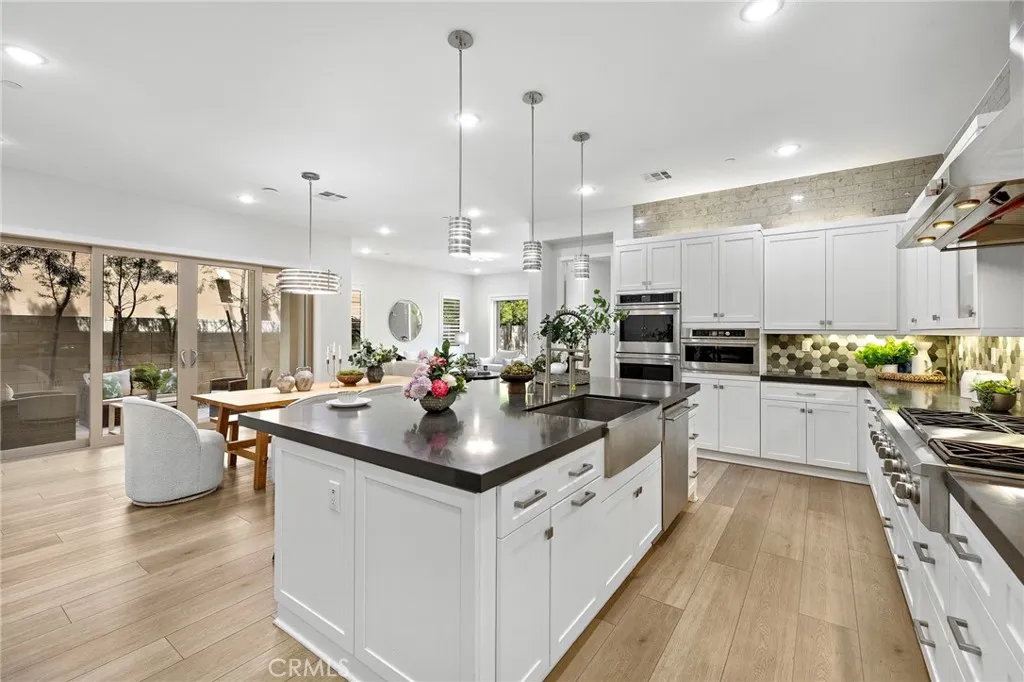 Additional image 85 of 53 Lunar, Irvine, CA 92618