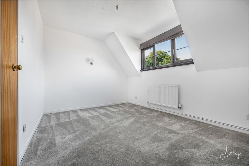 Additional image 18 of 4 bed detached house for saleLlwynderw Close, West Cross, Swansea SA3