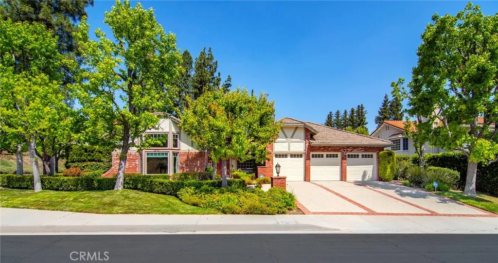 29551 Weeping Willow Dr, Agoura Hills, CA 91301