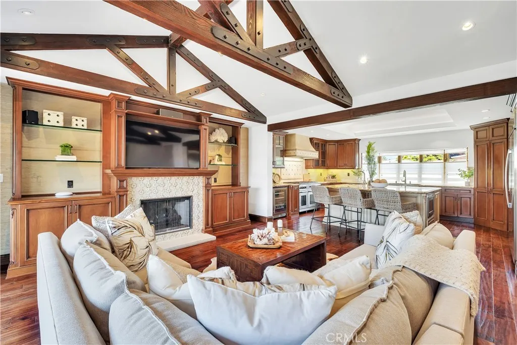 Additional image 6 of 1029 E Acacia Ave, El Segundo, CA 90245
