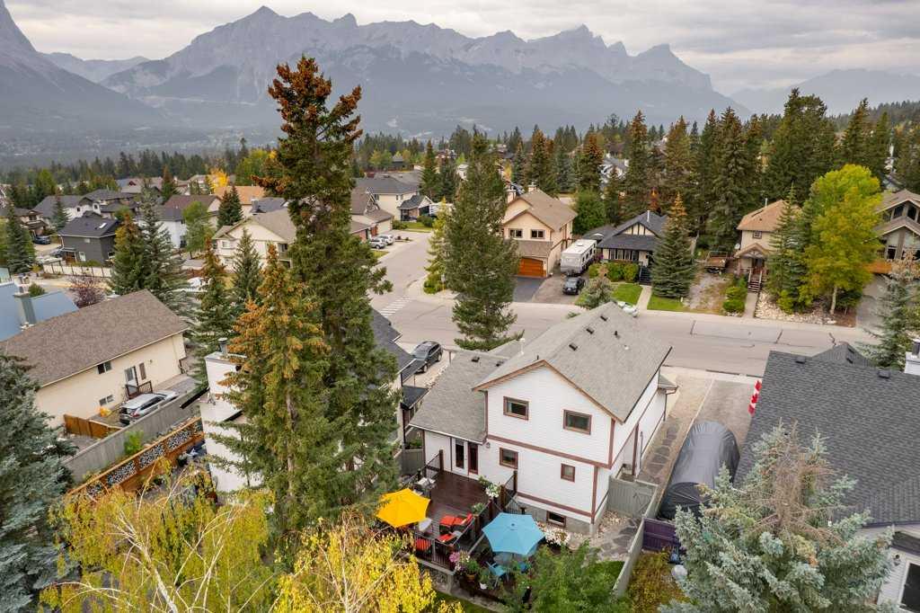 Additional image 3 of 270 Lady Macdonald Drive, Canmore, AB, T1W1H8