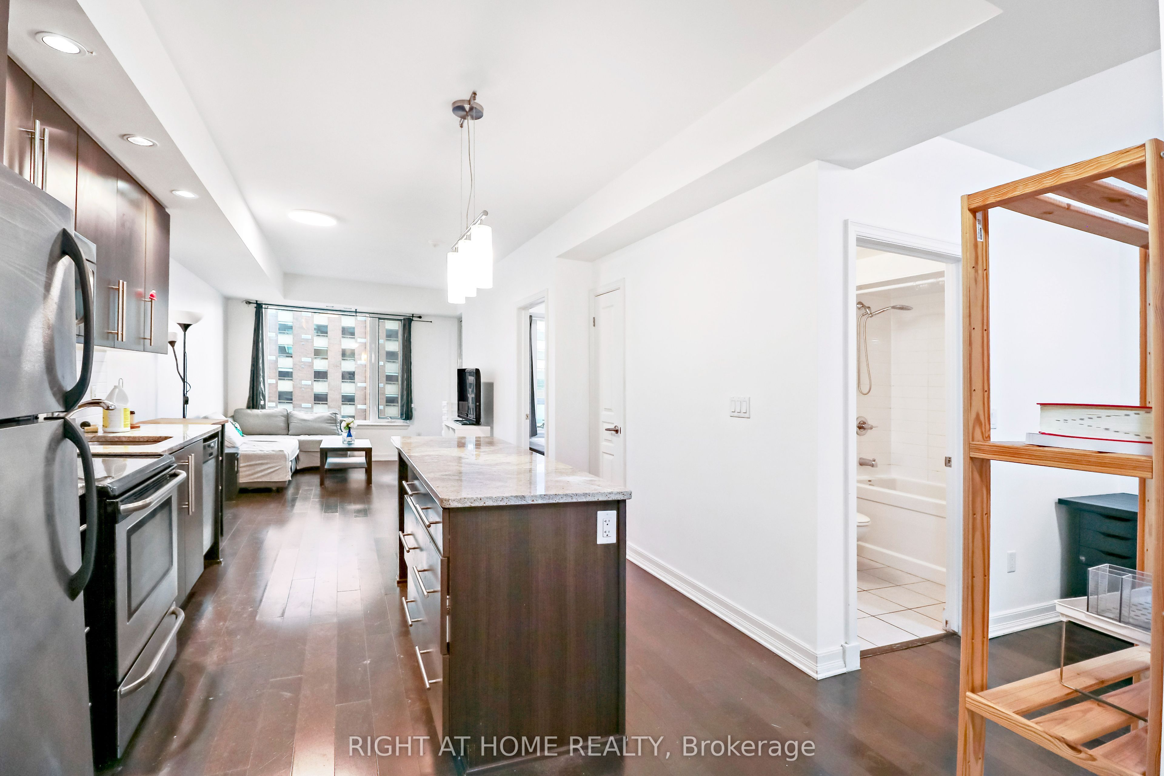 Additional image 3 of 810-238 Besserer Street, Ottawa, ON, K1N 6B1