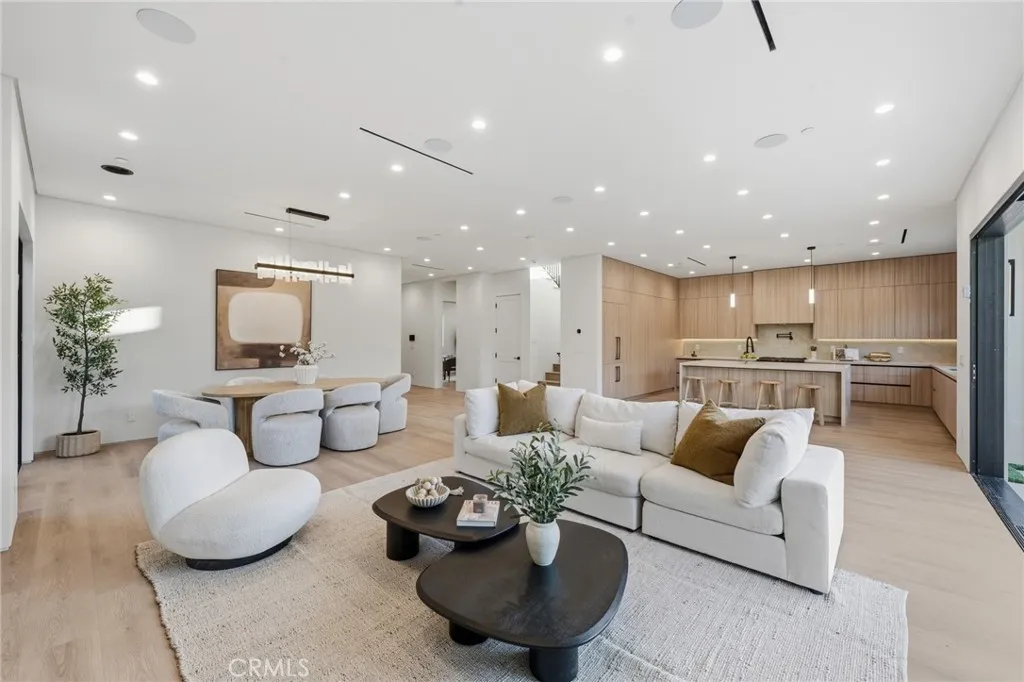 Additional image 11 of 19141 Erwin St, Tarzana, CA 91335