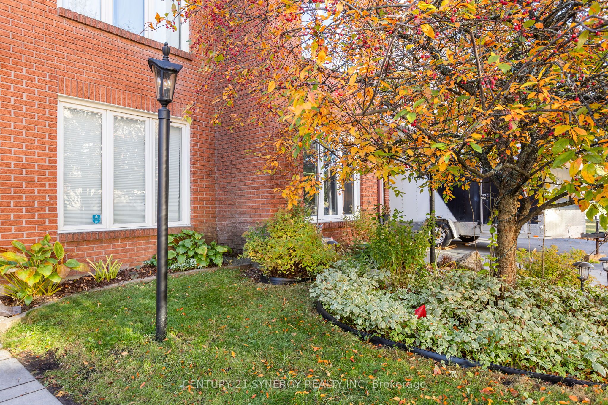 Additional image 3 of 6 Berton Place, Ottawa, ON, K2L 3R8