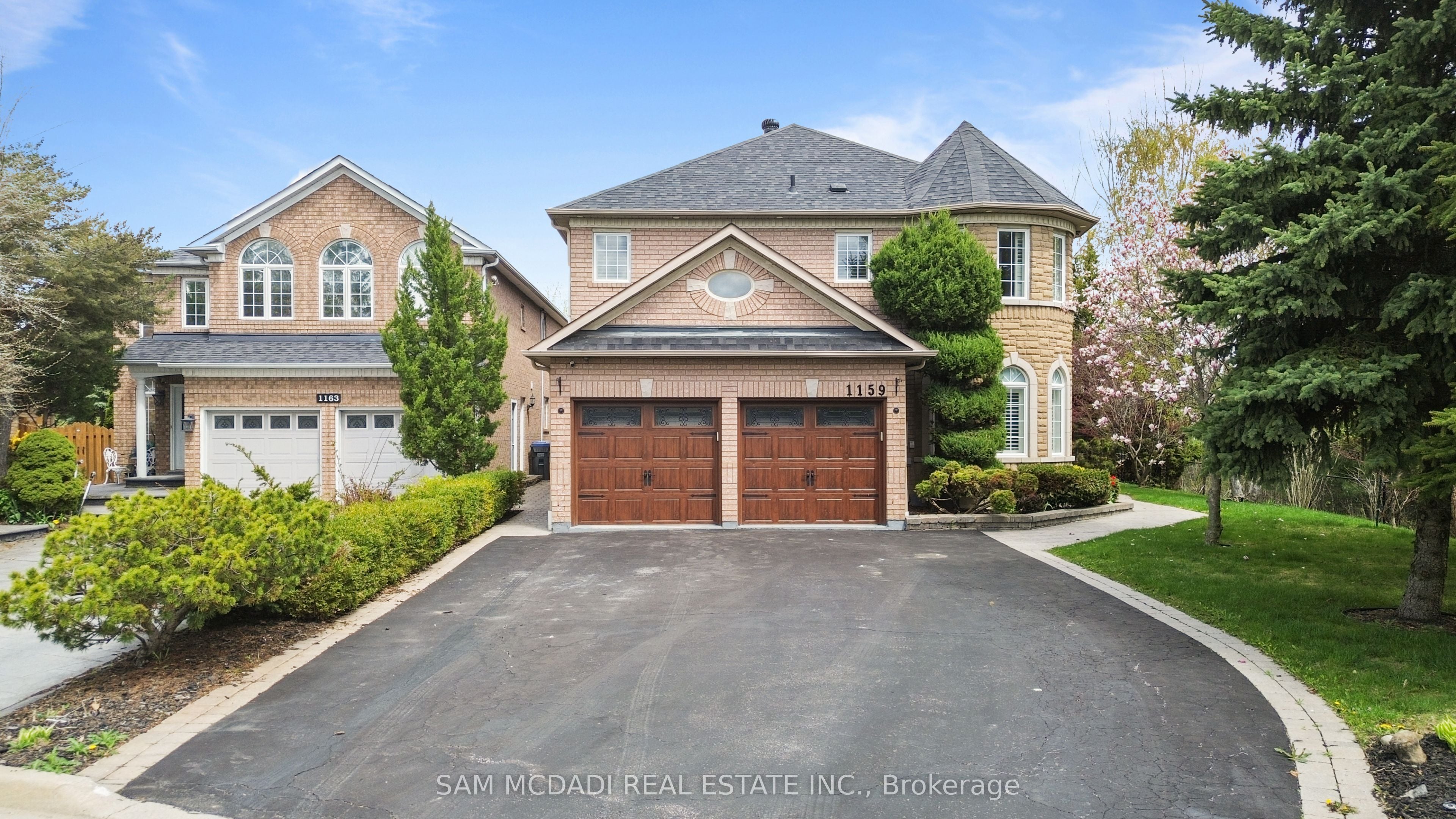 Additional image 2 of 1159 Barnswallow Court, Mississauga, ON, L5V 2J6