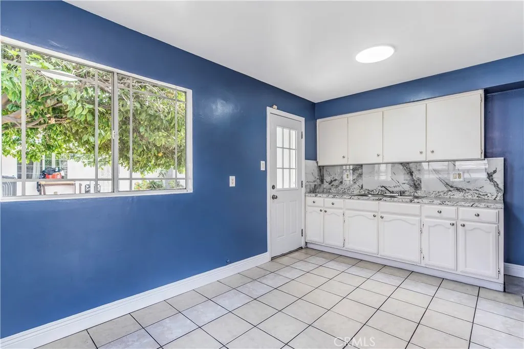 180 E 69th, Long Beach, CA 90805 photo 5