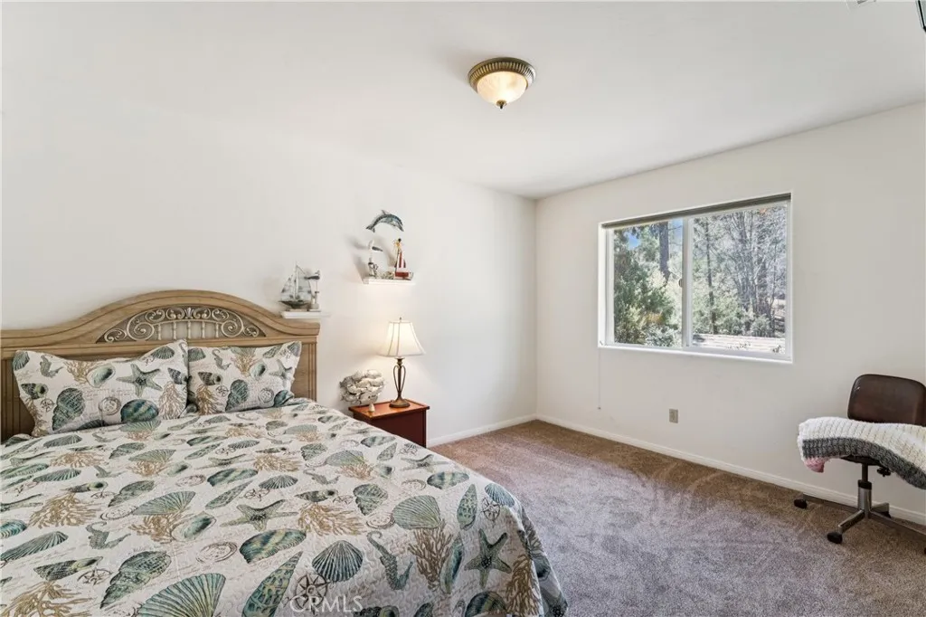 Additional image 20 of 879 Spruce Lane, Sugarloaf, CA 92386